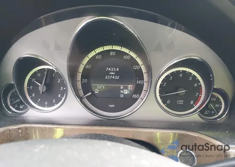 2011 Mercedes-Benz E 350 4Matic из США, поврежденный, VIN WDDHF8HB8BA438273